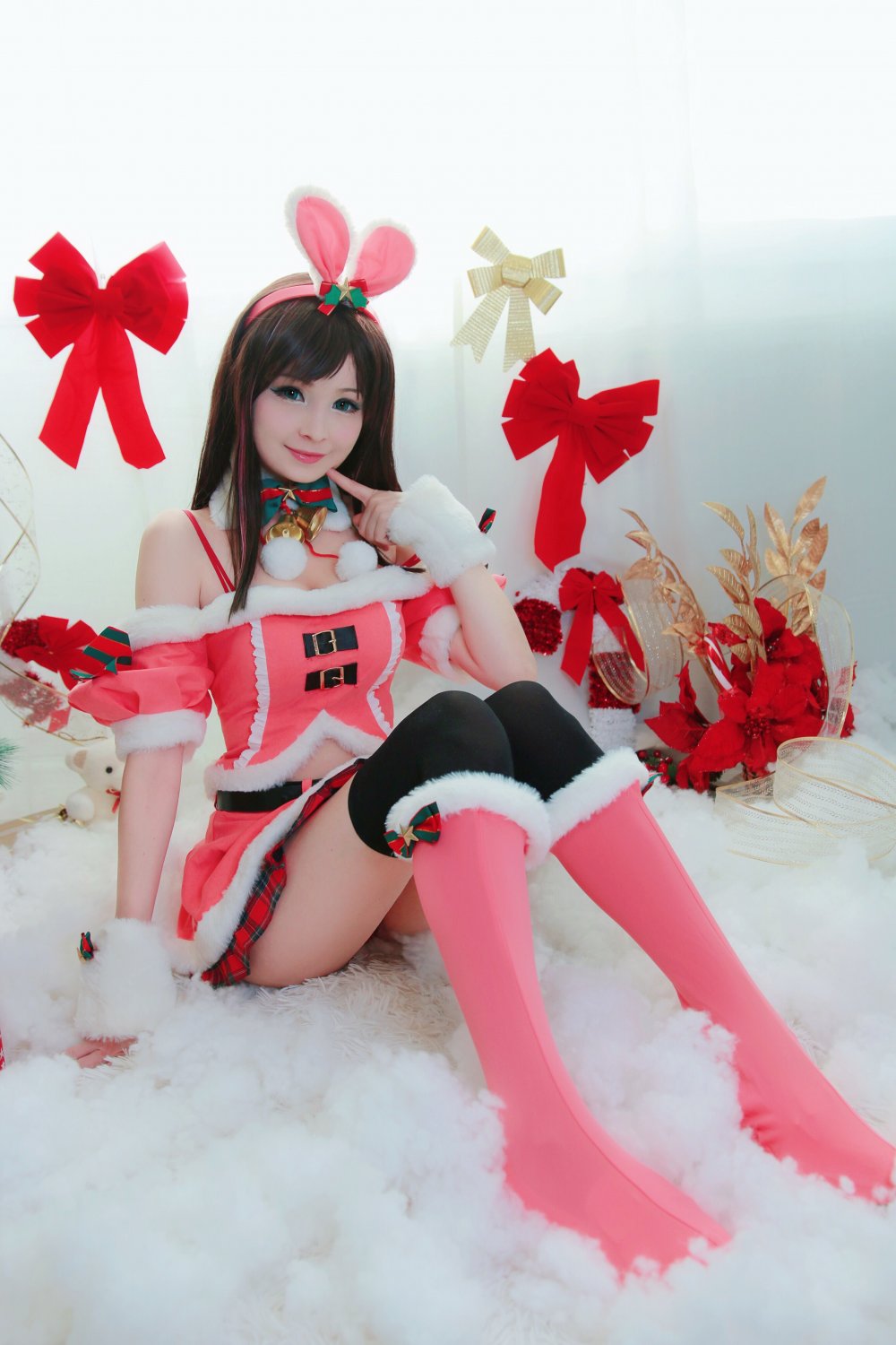 Kizuna Ai naughty holiday cosplay キズナアイ - EroMe