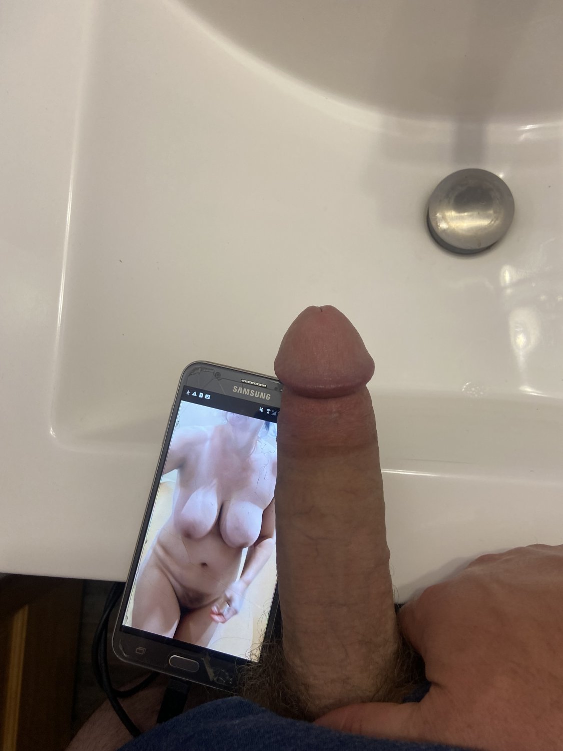 Mrs. Sinclair has a great body…had my cock rock hard🥵 #mphspjGJ