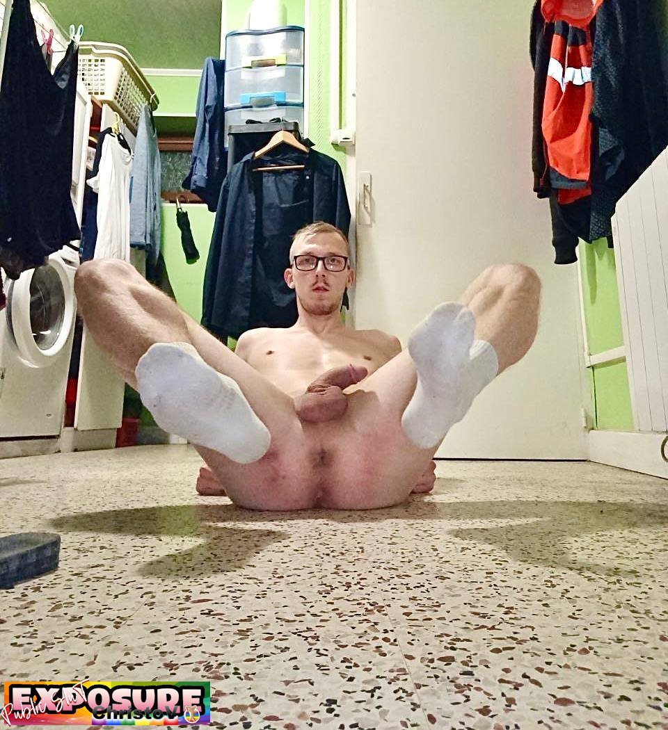 French faggot, the slut of @allan201102 exposes and seeks to be used for the pleasure of real men #l0HE2cxk