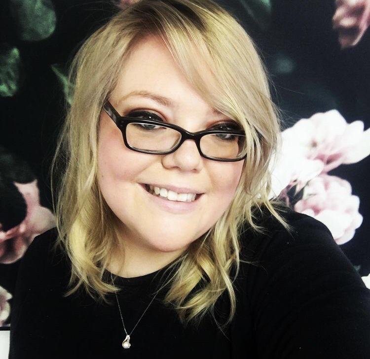 IRL BBW Queen, Amanda has a face I want to unload on. #BgK3fGe8