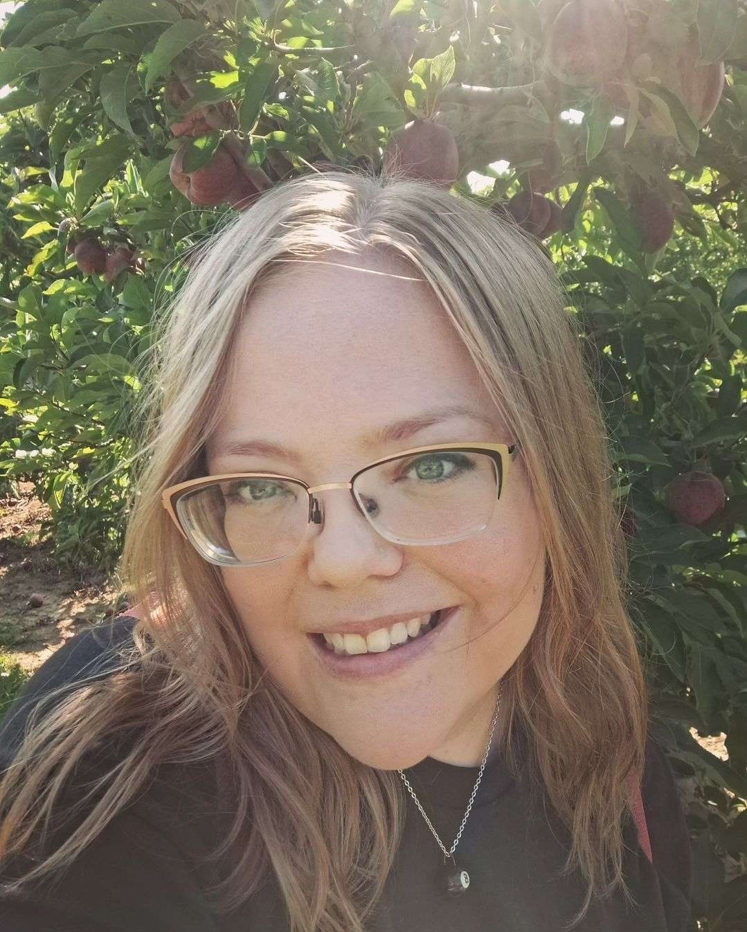 IRL BBW Queen, Amanda has a face I want to unload on. #MTwDd2vA